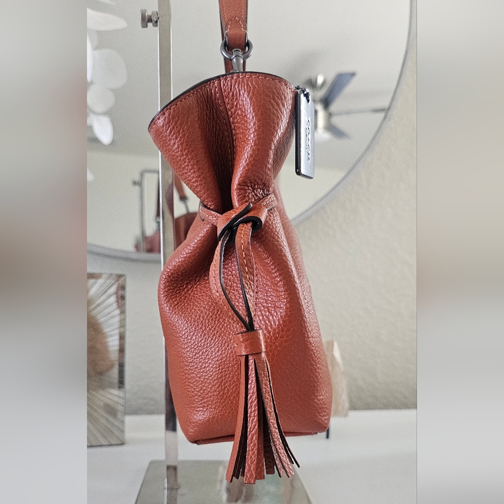 EUC Coach Andy Refined Pebbled Leather Horse & Carriage Crossbody - Picture 3 of 10